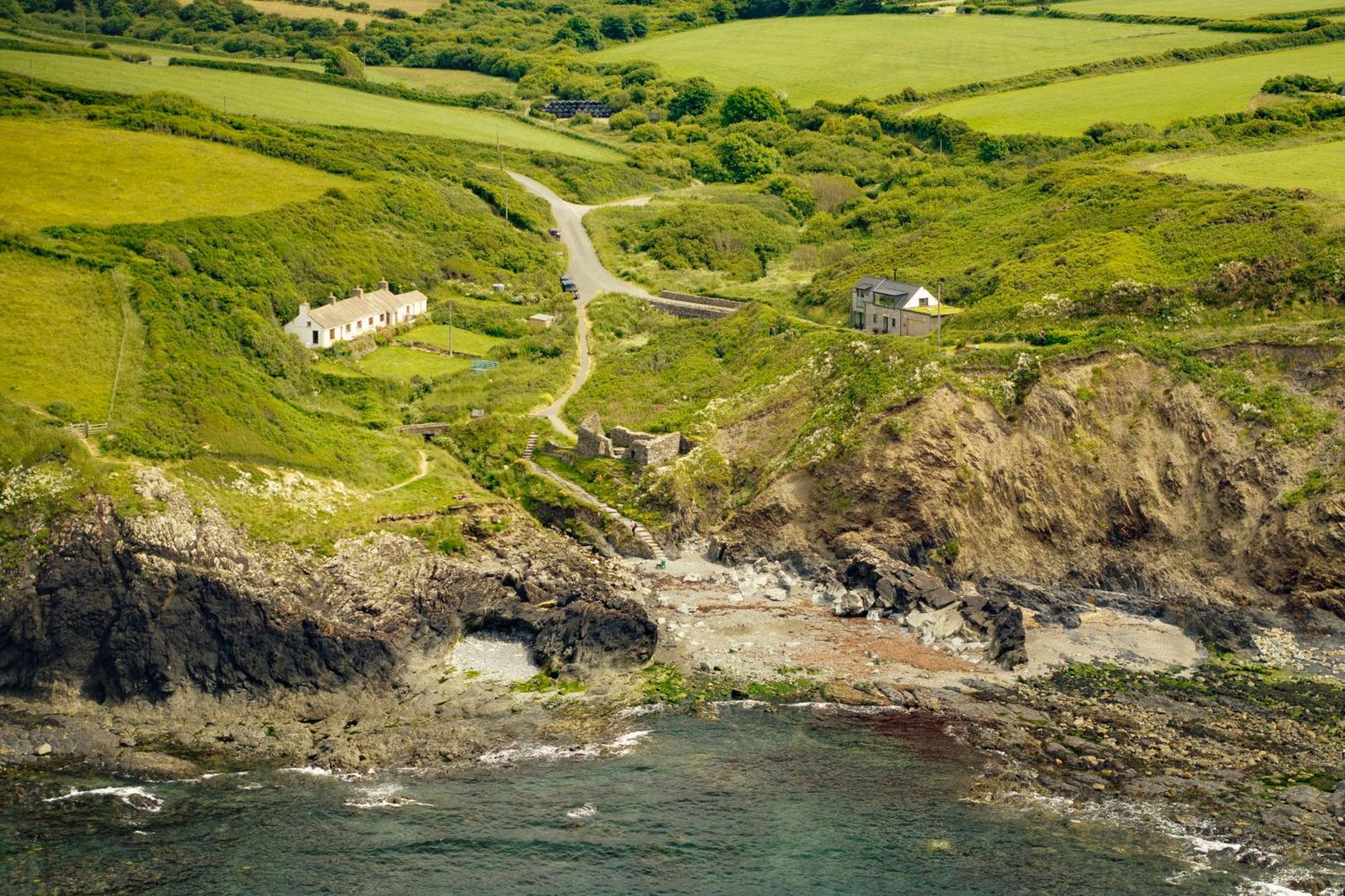 Cliff-Top Cottage On Coast Path W/Panoramic Views Trevine エクステリア 写真