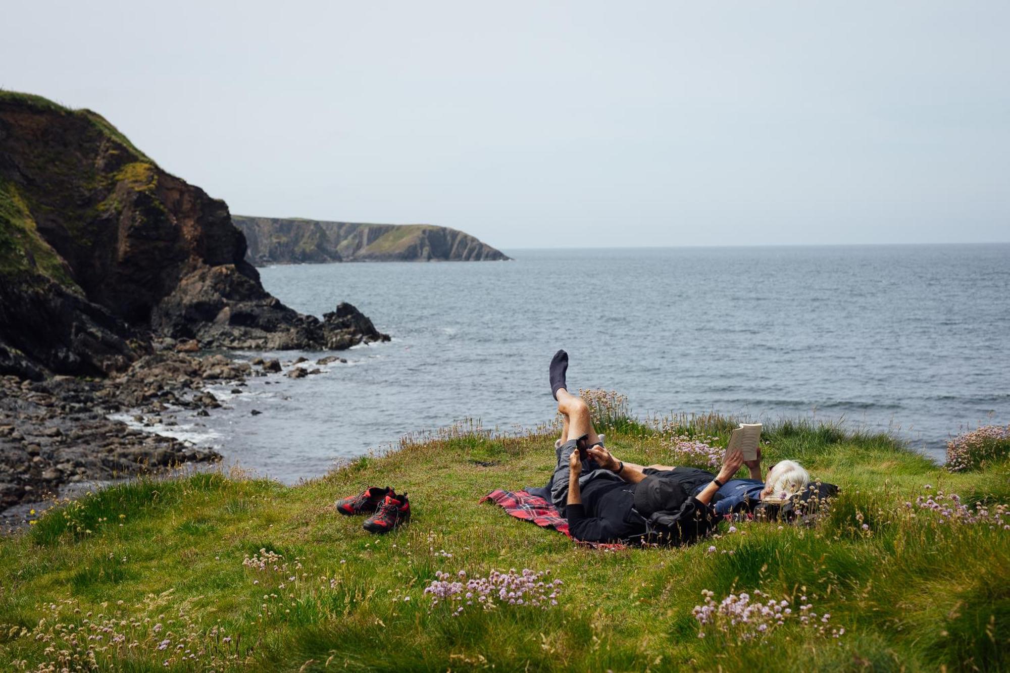 Cliff-Top Cottage On Coast Path W/Panoramic Views Trevine エクステリア 写真